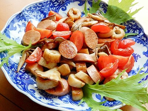 トマト入り❤練り物&キノコのバター醤油炒め♪